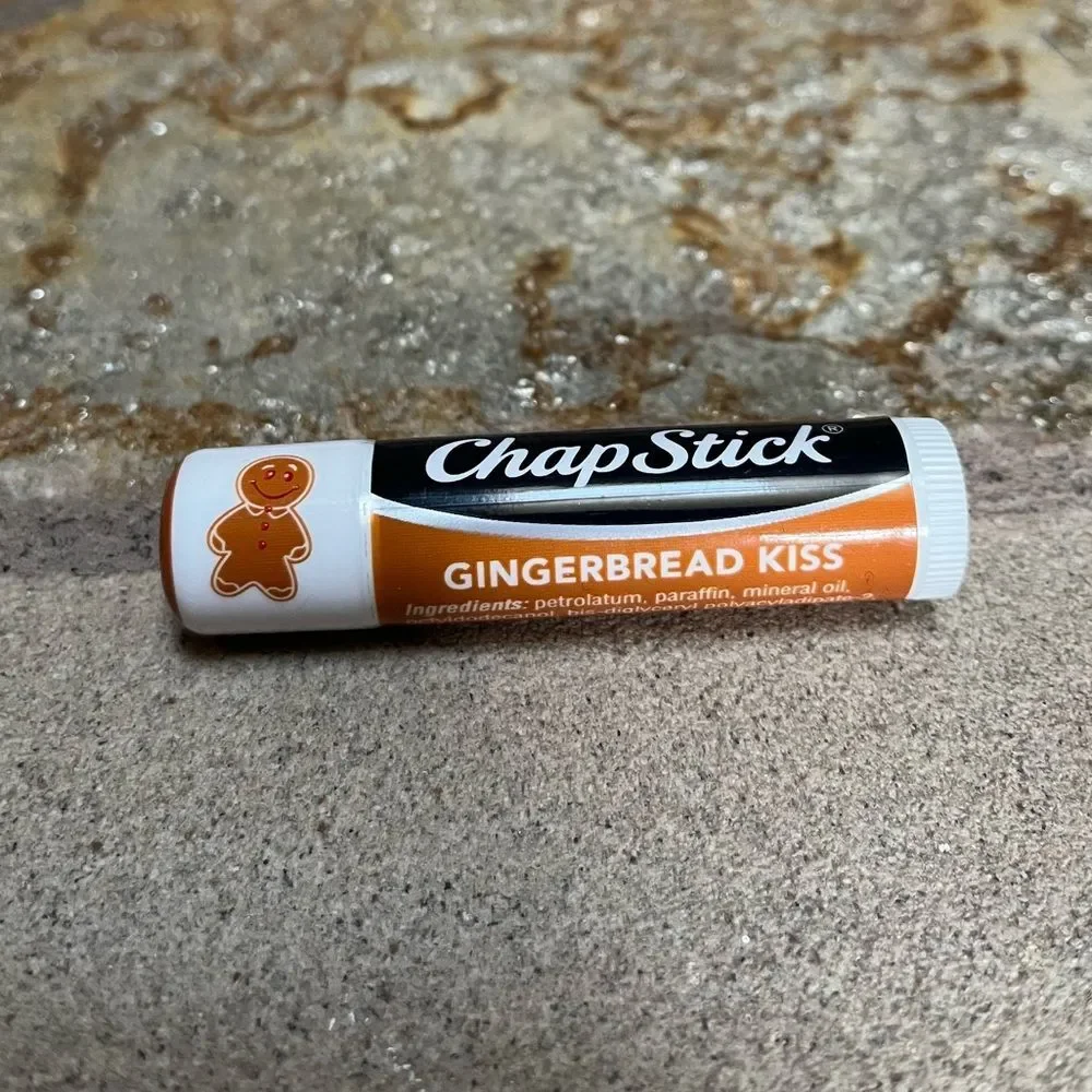 RARE Discontinued Sealed Chapstick Gingerbread Kiss NWT Holiday Christmas htf
